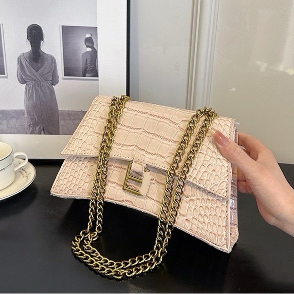New ivory “B” fashion shoulder/crossbody bag